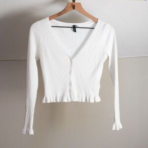 HM Women's white ribbed V-neck ruffle cardigan Small